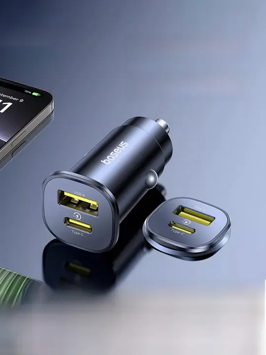 車載充電器【超高速充電・2ポート・シガーソケット変換アダプタ付き】