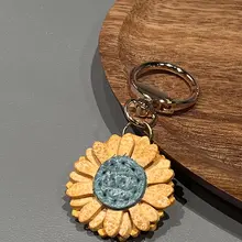バッグチャーム キーホルダー レディース 本革 デイジー フラワー ハンドメイド 上品