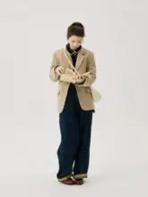 洗練された手作りフックデザインの全羊毛タートルネックニット