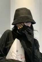 黒の顔隠しフィッシャーハット【秋冬向け・保温・ユニセックス・ブロガー愛用】