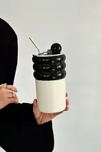 陶製ハンドル付きマグカップ【カバー付き・ストロー・大容量・コーヒー・ミルクティー用】