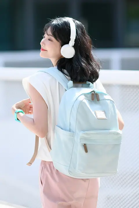多機能リュックサック【通勤・軽量・大容量・男女兼用・大学・高校用・パソコン収納】