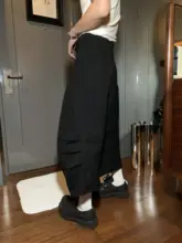 デザイン性に優れたウエストディテールの弯刀パンツ【シルエット感・カジュアルスタイル】