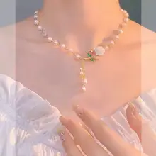 山茶花デザインの真珠ネックレス【洗練されたデザイン・ロックボーンチェーン】
