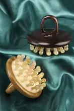 天然牛角櫛 頭部マッサージ 使用シーン: 髪のケア 材料: 牛の角