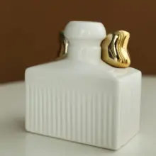 金彩リボンデザインの陶器キャンドルホルダー