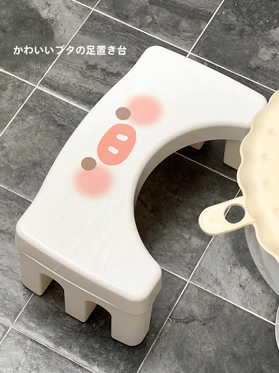 デスク内整理トレーをどう選ぶ？実際の使い方と、今人気のシンプルな収納ボックスの真実
