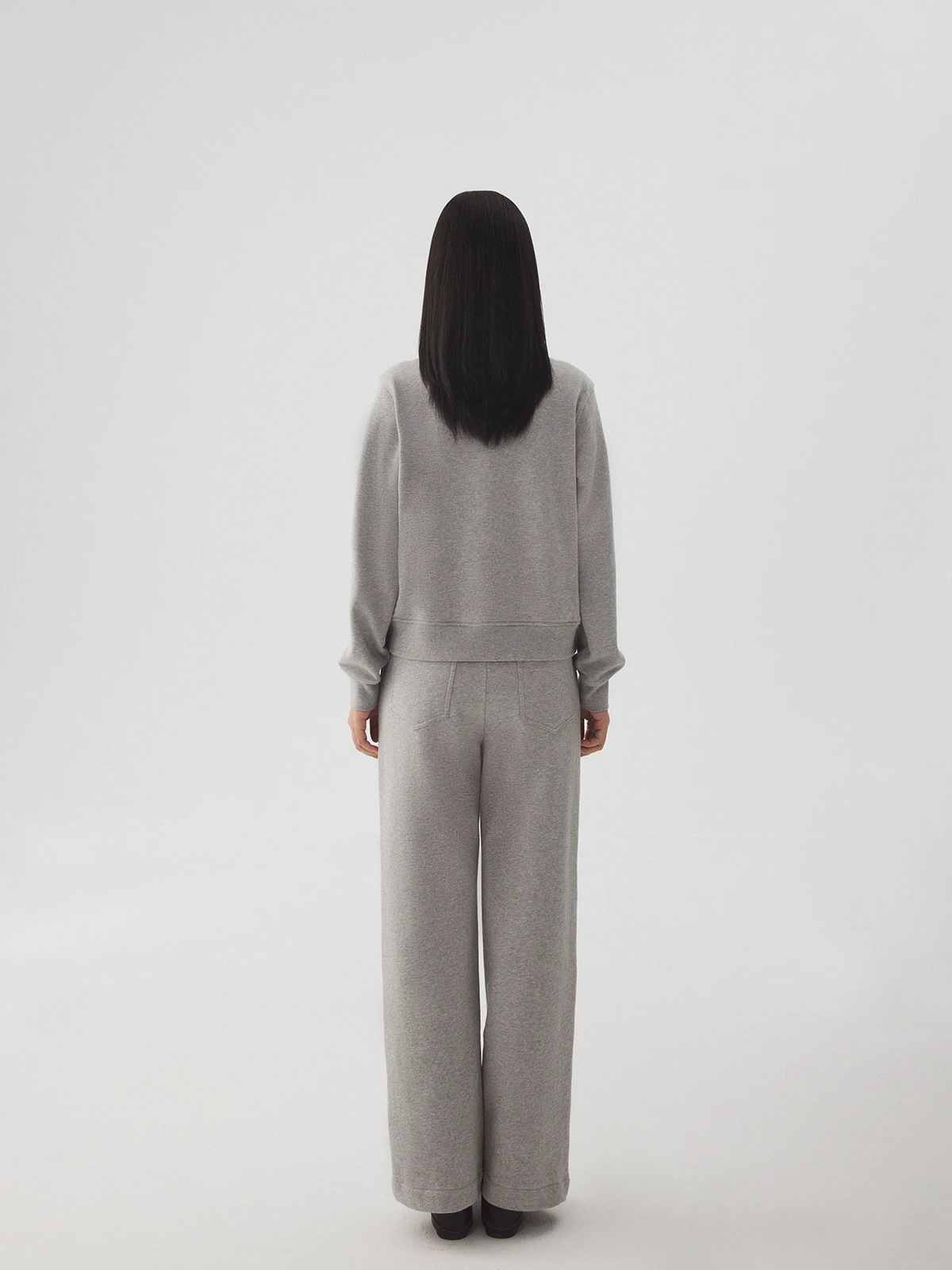 大人可愛い服 40代コーデの完全ガイド｜シンプルさが鍵となる選び方