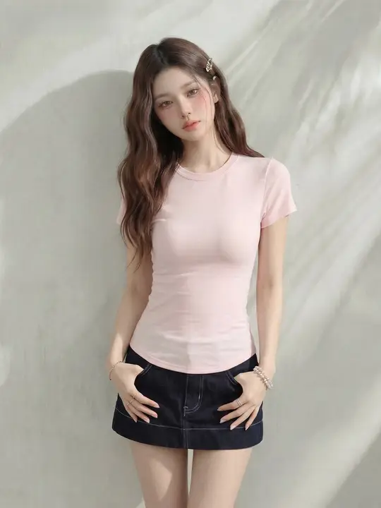 夏用シンプルデザイン！ピンクのクルーネック半袖Tシャツ【女性用・フィット感・ウエストシェイプ・短丈】