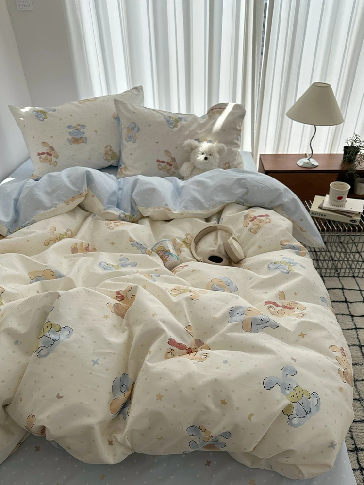 夏用掛け布団カバー：コットン製のカートゥーンデザイン四点セットが提供する快適な睡眠環境