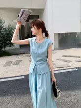 した雰囲気のノースリーブブラウスとスカート【女性用・夏用・上品なシルエット・（セットアップ対応）】