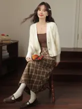 チェック柄のヴィンテージ風ハイウエストスカート【秋冬用・Aライン・ミディ丈】（セットアップ対応）