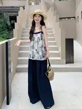 感漂うチェック柄キャミソールとワイドパンツの夏用コーディネート（セットアップ対応）