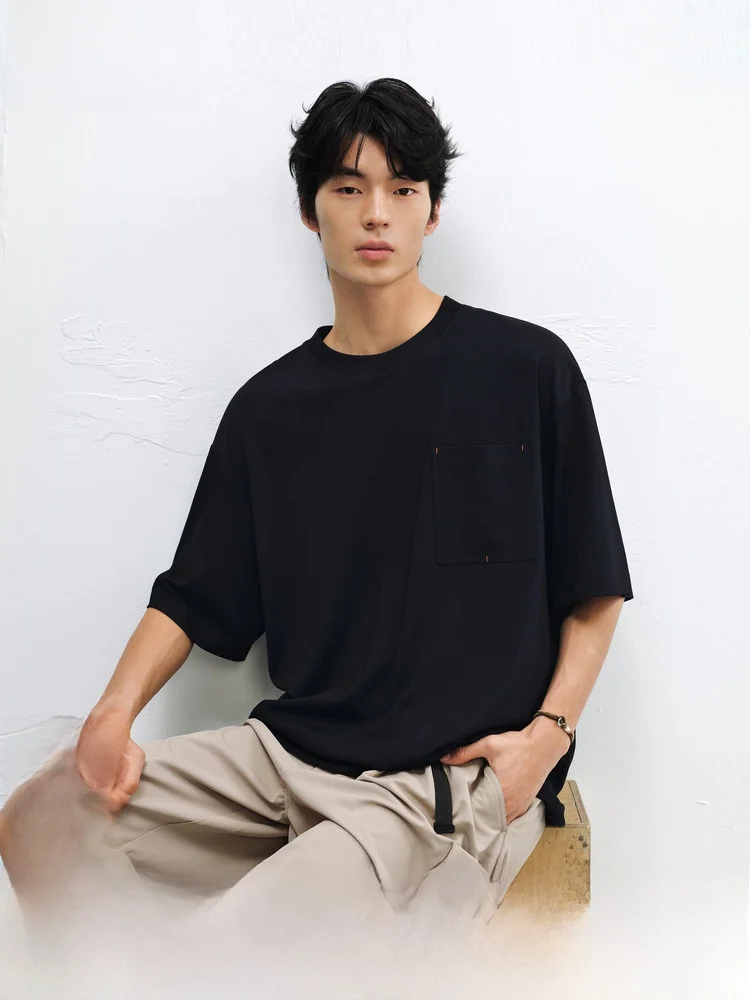 涼感防寒機能付き メンズ刺繍ポケット短袖Tシャツ【夏用・無地・重厚感】