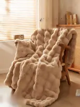 極上の柔らかさ！ファー風の毛布ショール【オフィス・昼寝・ソファ用・冬のコーラルフリース】