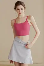 スポーツブラ【一体型・小さなストラップ・美背デザイン・フィット感抜群】