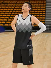 KELME 快適な着心地のバスケットボールウェア【夏用・速乾・メンズ・トレーニング用・ジャケット付き】（セットアップ対応）