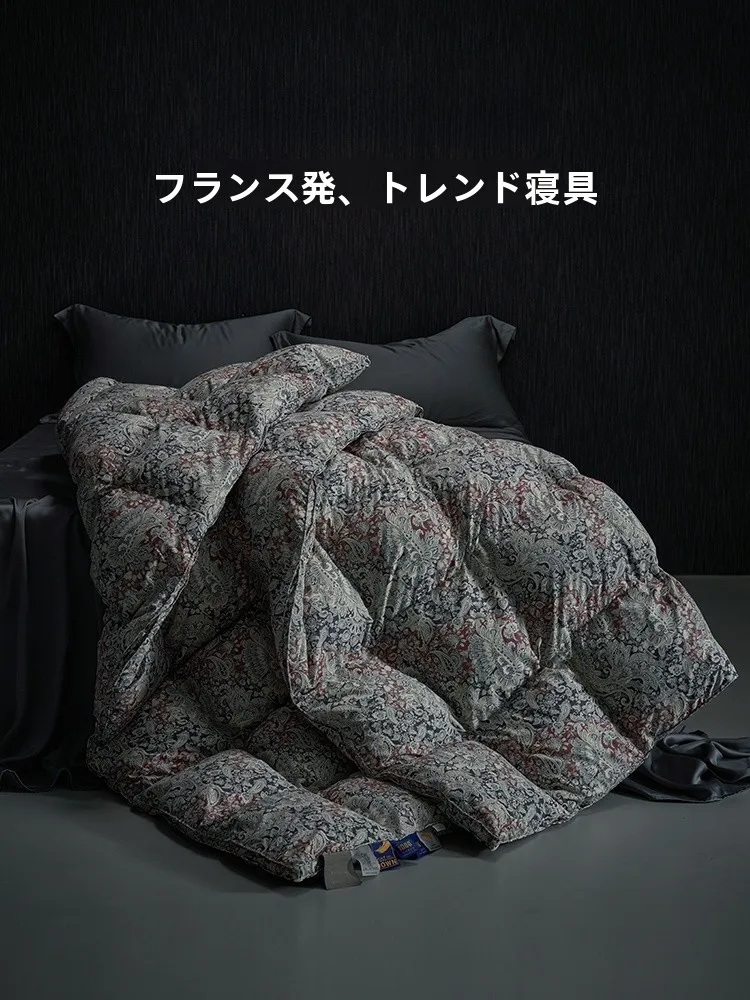 羽毛布団 2枚合わせは本当に暖かく、冬の部屋を救うのか？