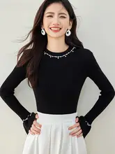 優雅なデザインのパールビーズ付きニットトップス【ラウンドネック・フレアスリーブ・ブラック】