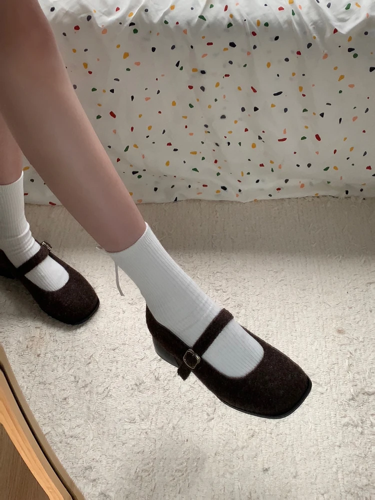 ヒールが可愛くて歩きやすい？実は「もこもこ」のフラットシューズが通勤とレジャーで最強なの！