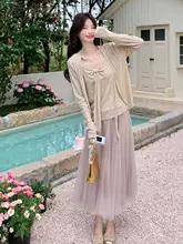 女性用ナチュラルカラー長袖トップスとピンクのハイウエストスカート【夏用・トレンド・エレガント】（セットアップ対応）
