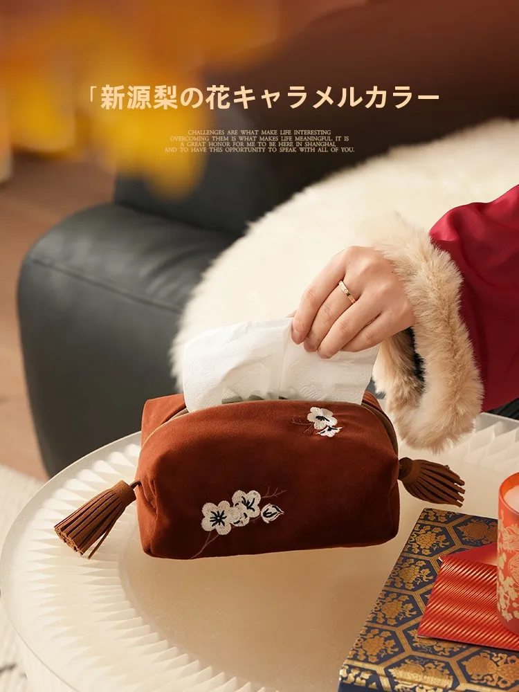 刺繍入りテーブル用ティッシュケース：春節デザインで空間収納を実現
