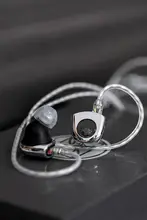 有線HiFi入耳式動圈イヤフォン【交換可能なケーブル付き】
