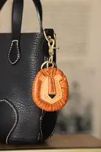 レザー製 おしゃれなライオン座キーホルダー【手作り・ヴィンテージ風】