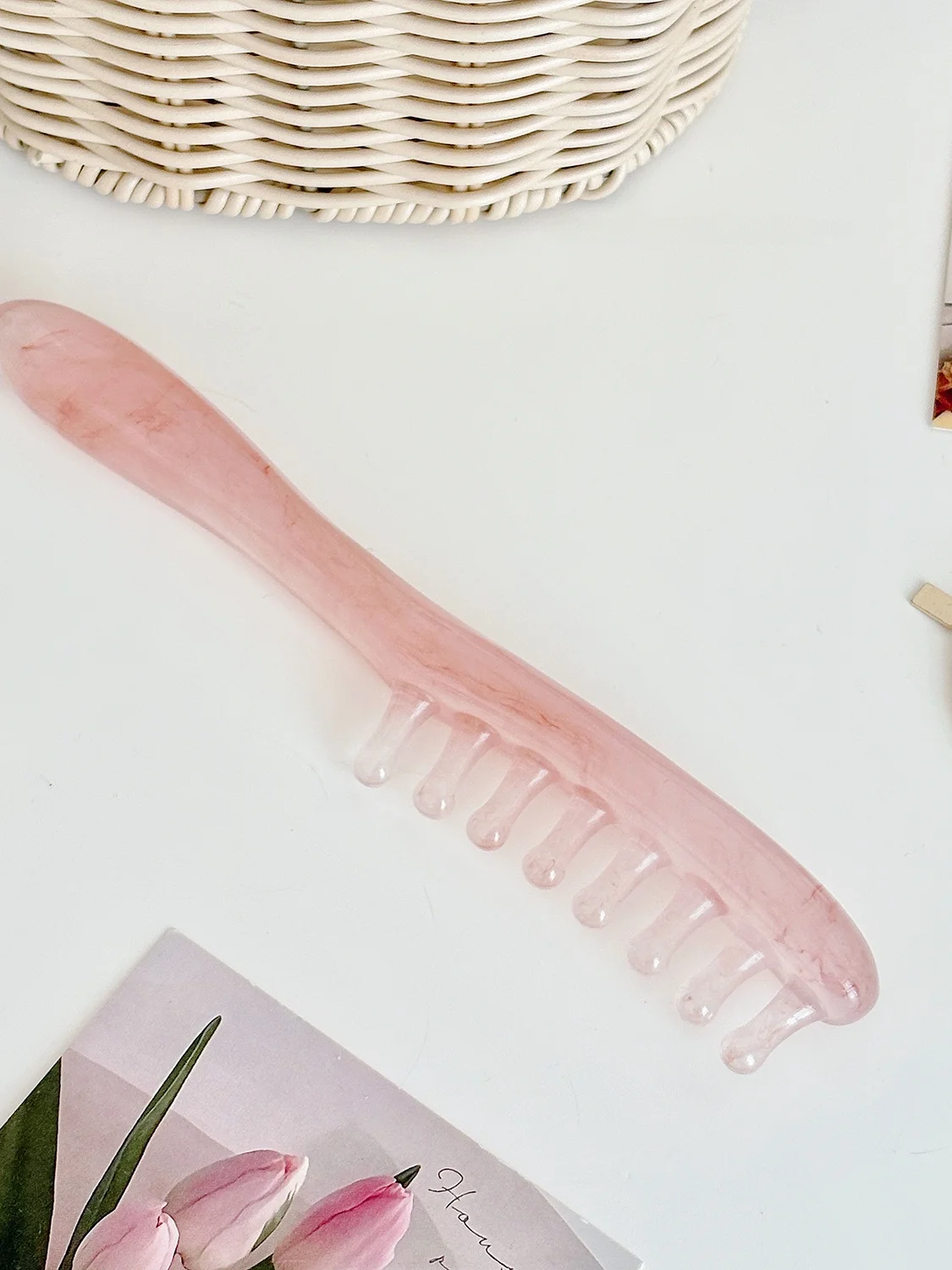 疲れを和らげる頭部マッサージ器：頭痛と顔の筋肉緊張に効果的な手動タイプの多機能マッサージ器