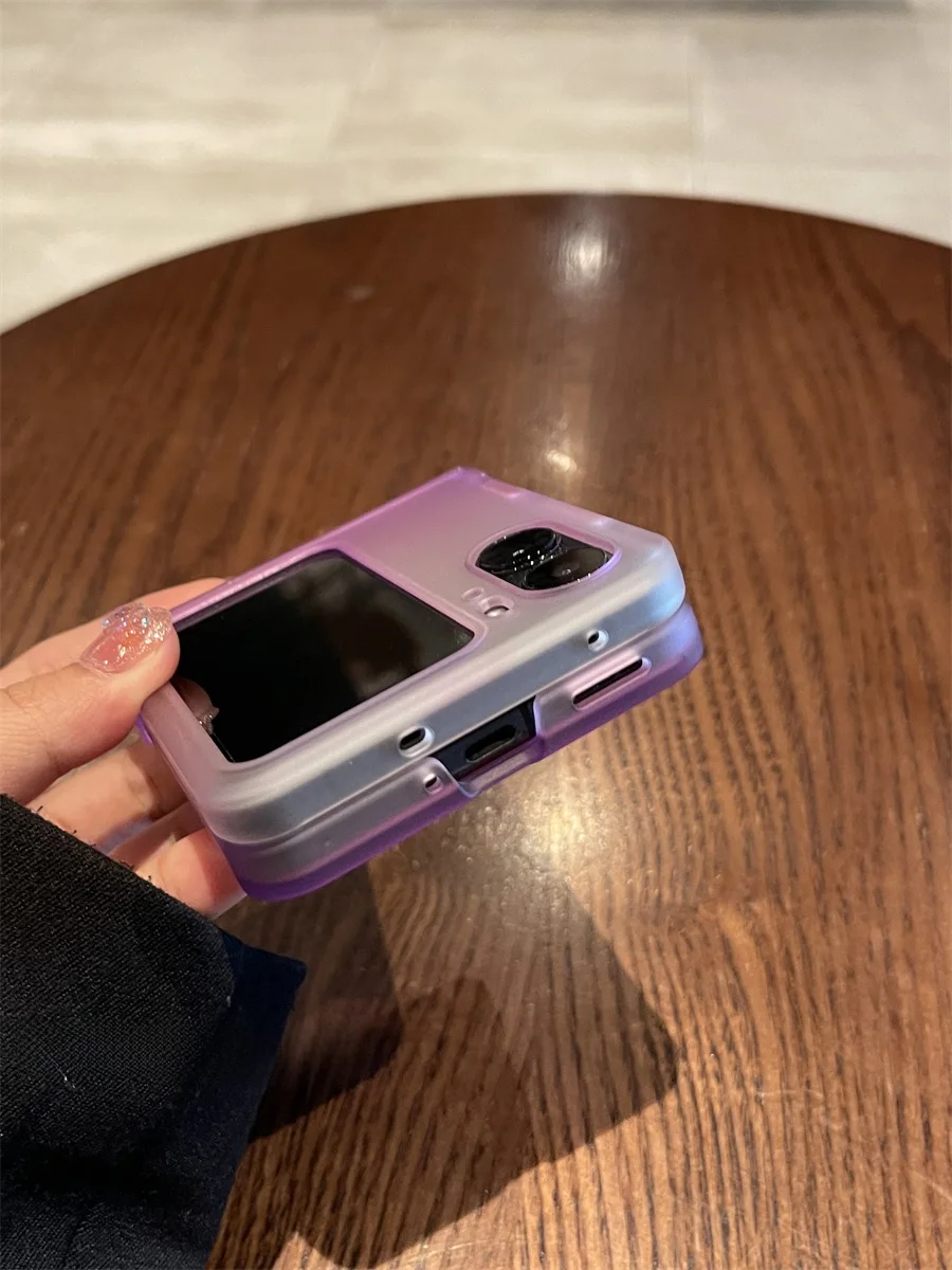 透明マットグラデーション スマホケース：OPPO Find N2 Flip対応の防衝撃デザインを徹底解説