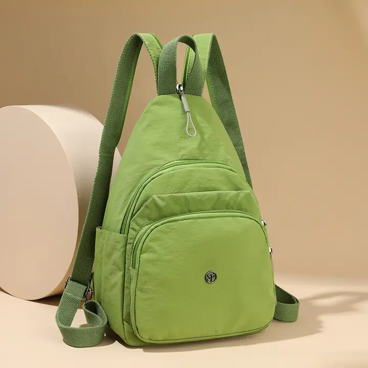 軽量で多機能なオックスフォード布製リュックサック【カジュアルデザイン・旅行や日常使いに最適】（セットアップ対応）