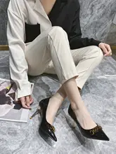 ホワイトラッカーハイヒール【細ヒール・フレンチスタイル・金属バックル付き・春夏用】