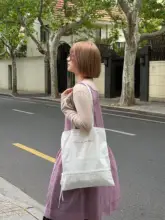 花束デザインの刺繍トートバッグ【キャンバス製・ショルダーストラップ付き・結び目デザイン】