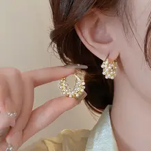 レトロパールイヤリング【高級感・ユニークデザイン・ファッション】
