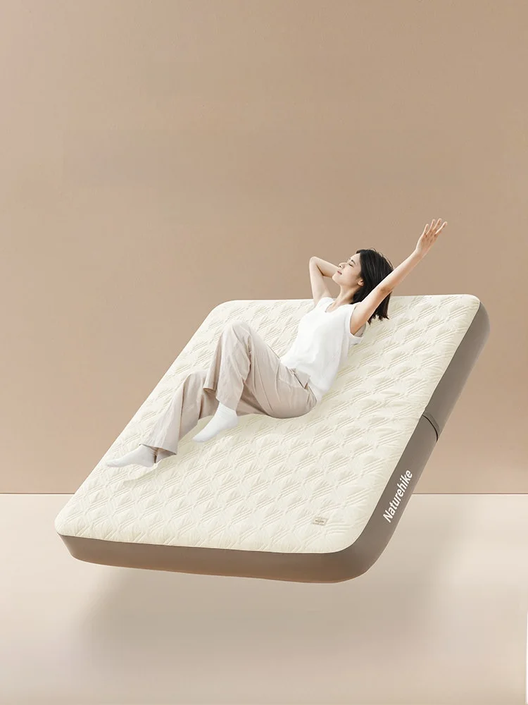 快適な眠りをサポート！キャンプ用エアマットレスの実用性と設計特性