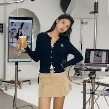 ヴィンテージ風ウール混紡ボタンニットカーディガン【女性用・Aラインスリットスカート（セットアップ対応）】