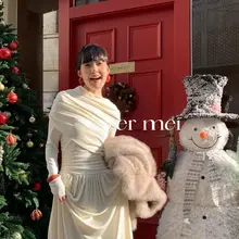 個性的なオレンジ紅の月牙型イヤリング【ファッション・カジュアル】とチューブブレスレット