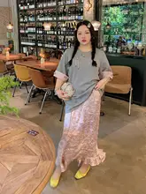 光沢感のあるフリル付き レディースマキシスカート【夏用・大きいサイズ対応】（セットアップ対応）