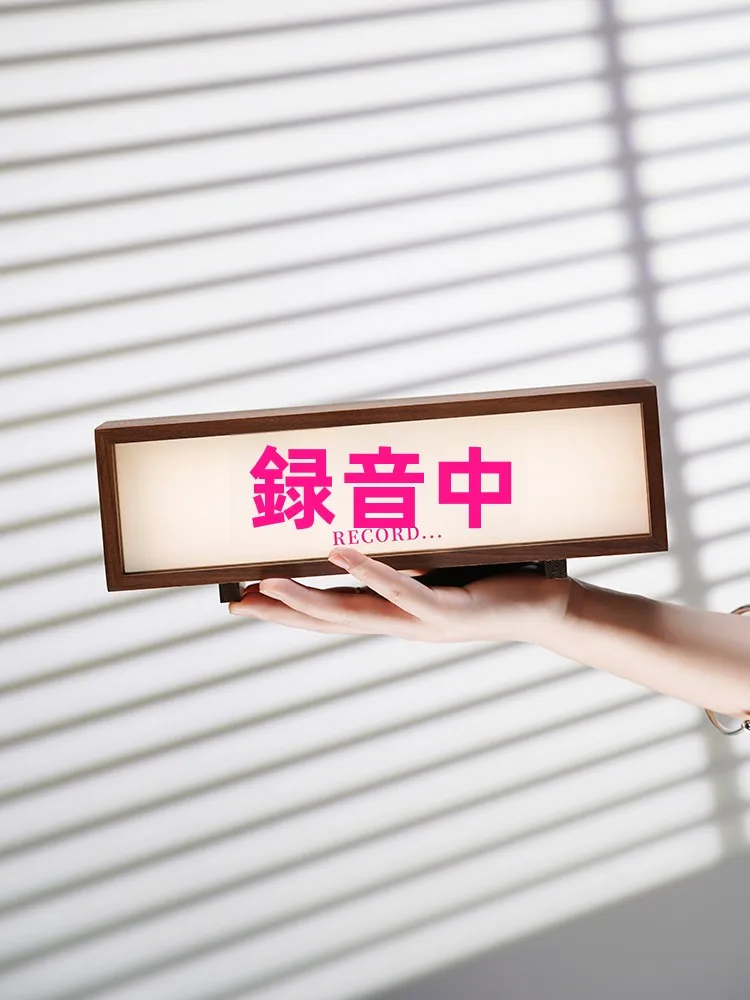 LEDとバブルライトの違いは？シンプルな電気照明デコレーションオブジェで解決できる本当の答えとは？