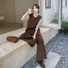 春季の高級感ある女性用ベスト重ね着トップスとワイドパンツのコーディネート（セットアップ対応）