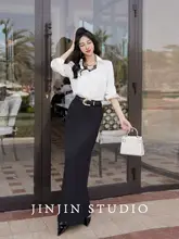 レースとカラーリングのコントラストが美しいVネックシャツ【フレッシュロマンティック・体型カバー】