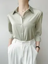 白いサテン仕立ての女性用シャツ【通勤・重ね着に最適】