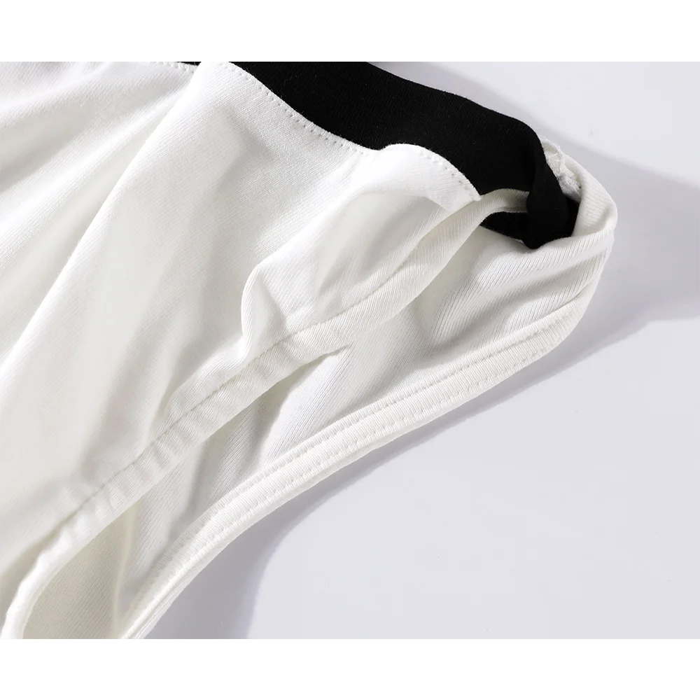 斜め襟デザインのショート丈Tシャツ：通勤風の夏の着こなしに最適なワンショルダートップス