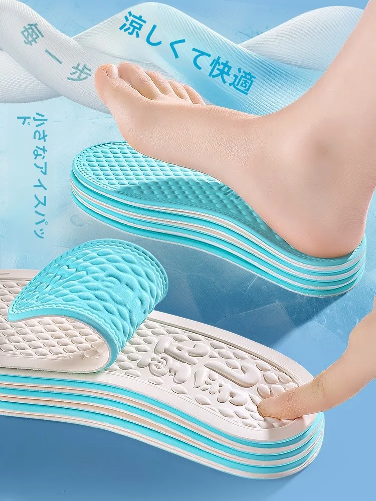 ぺたんこ靴に疲れる原因と、インソールで解決する3つのポイント