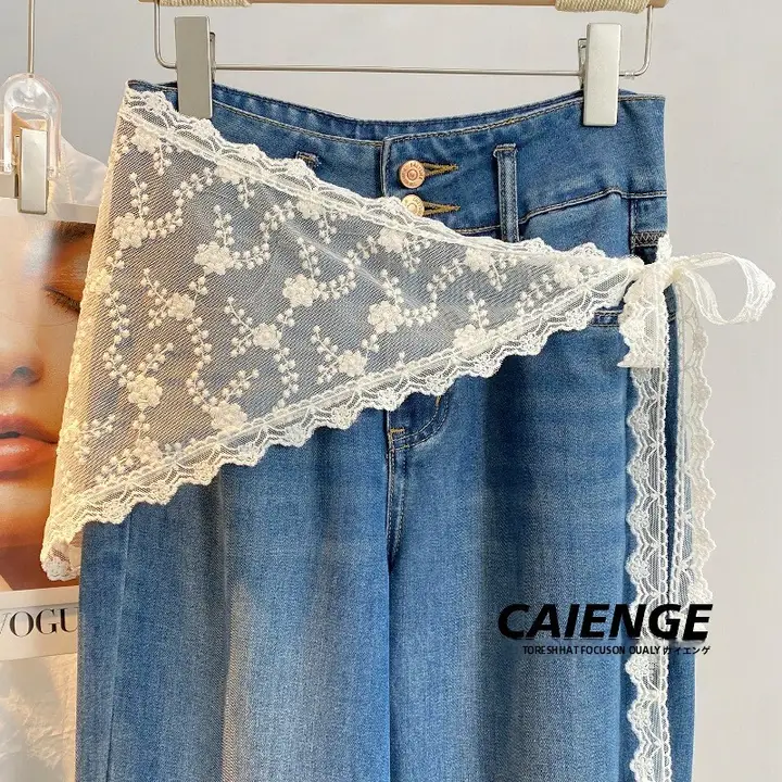 レース付きの女性用ハーフスカート【デニムパンツとの重ね着・トライアングルスカーフ・刺繍ウエストベルト】