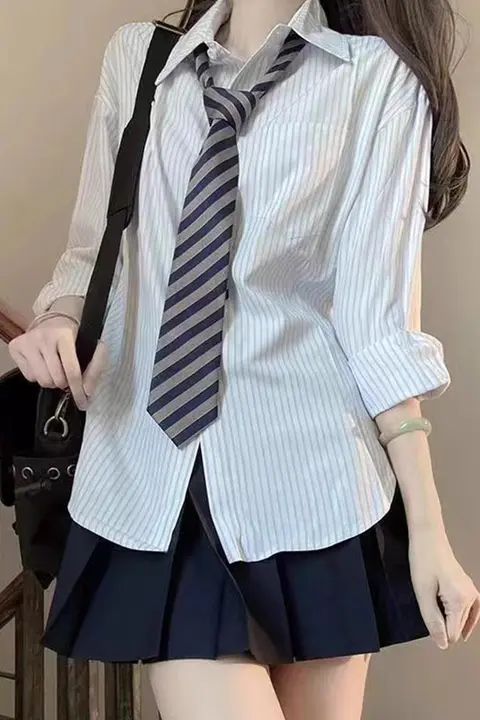 日本式アカデミックデザインの制服用ネクタイ【酒紅色ストライプ・穴あけ不要・手作り】
