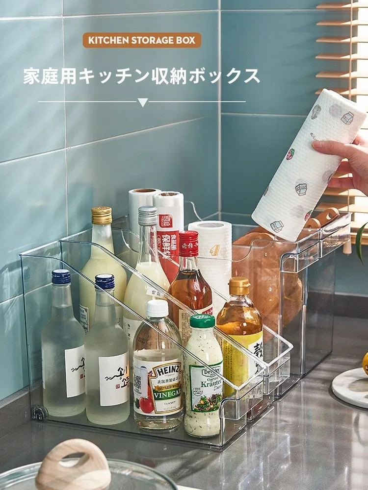 キッチンの鍋蓋整理ラック：キャスター付きプラスチック収納ボックスの実用性と使い方