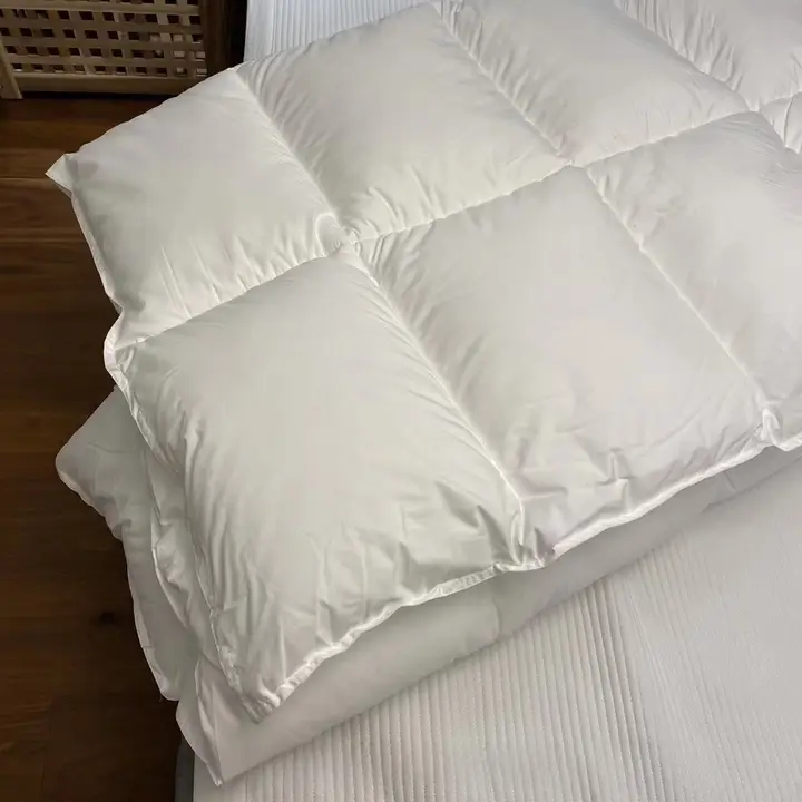 高弾性の日本製ダブルサイズ寝具【秋冬用・厚手の羽毛ダウンケット】