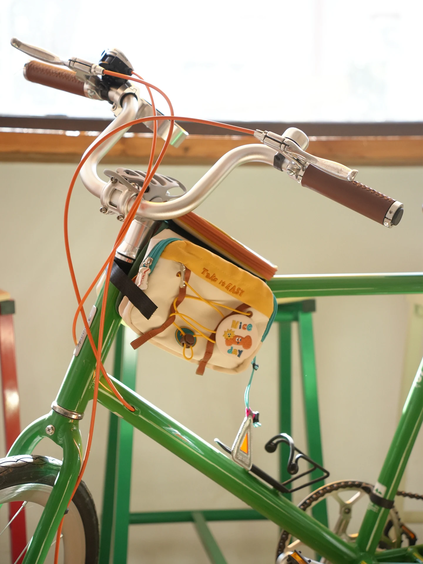 自転車 スマホホルダー おすすめは？前横梁取り付けタイプが通勤・通学に最適な理由