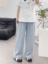軽やかなデザインのハイウエストデニムパンツ【夏用・フィット・ワイドレッグ・極上の柔らかさ】（セットアップ対応）